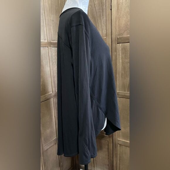 Lululemon Black Flare Blouse. - Picture 5 of 6